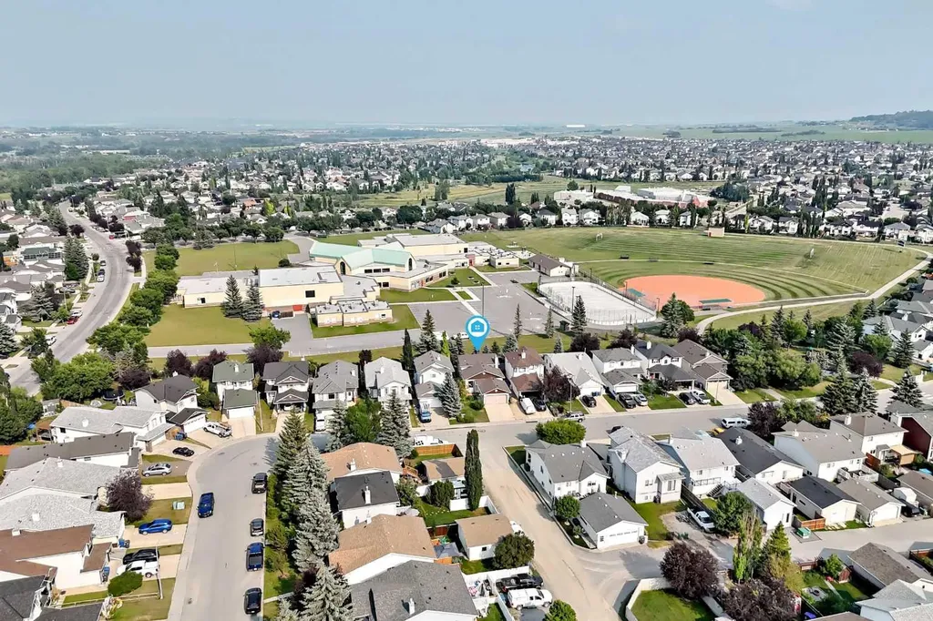 32 Cimarron Meadows Way Okotoks AB T1S1T4