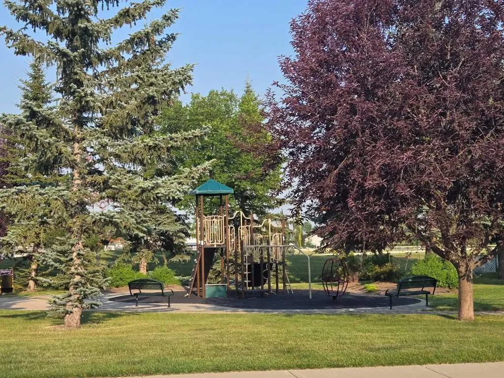 32 Cimarron Meadows Way Okotoks AB T1S1T4