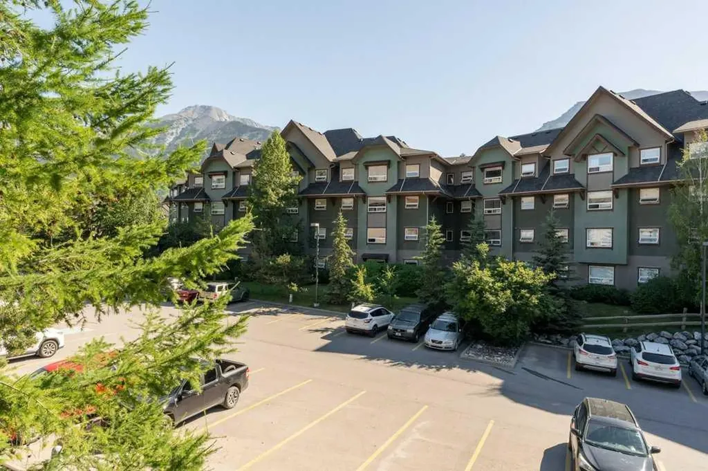 186 Kananaskis Way Canmore AB T1W 0A2