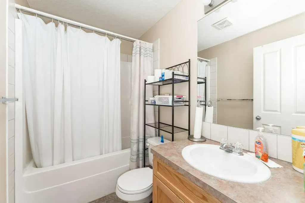 186 Kananaskis Way Canmore AB T1W 0A2