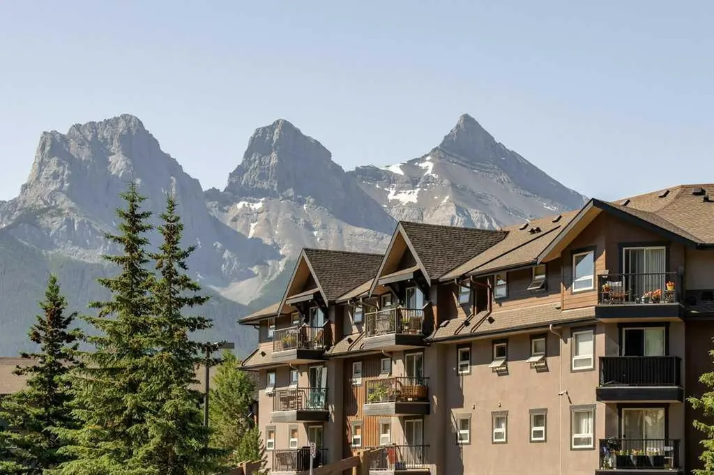 186 Kananaskis Way Canmore AB T1W 0A2