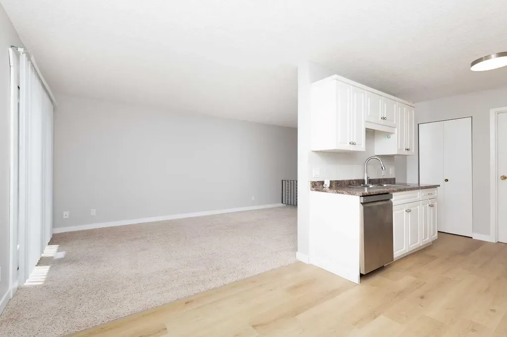 5 Acadia Road W Lethbridge AB T1K 4C1