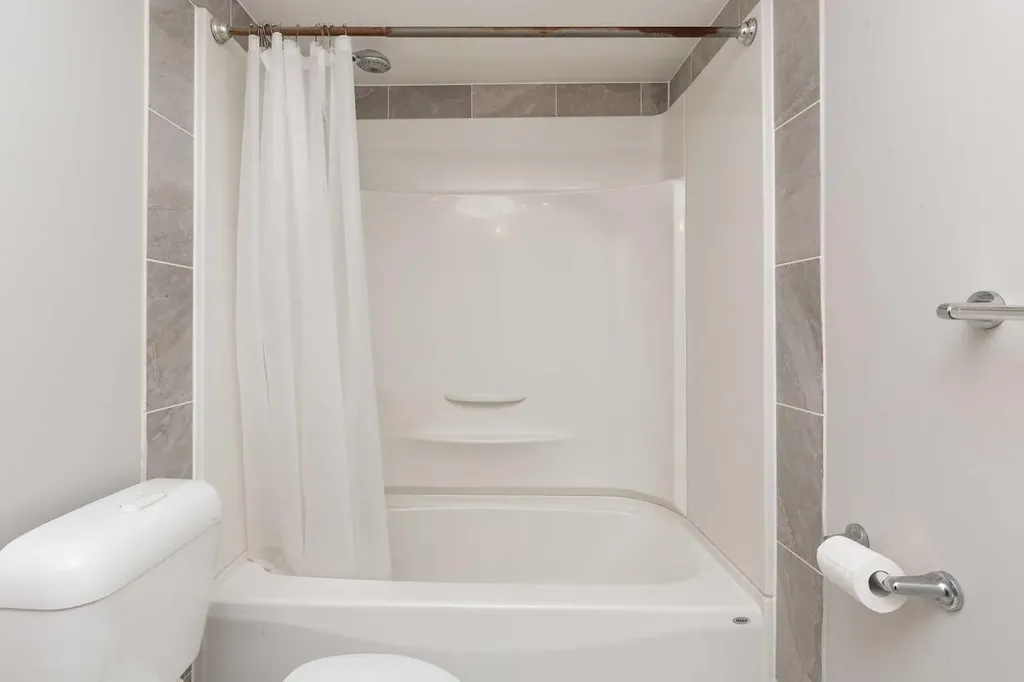 5 Acadia Road W Lethbridge AB T1K 4C1
