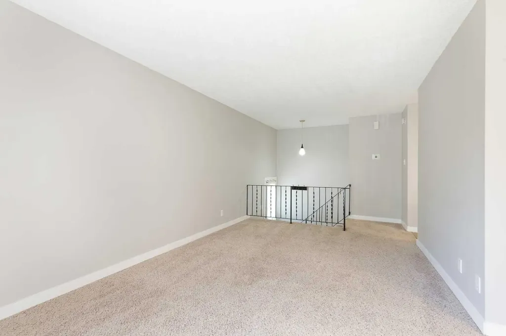 5 Acadia Road W Lethbridge AB T1K 4C1