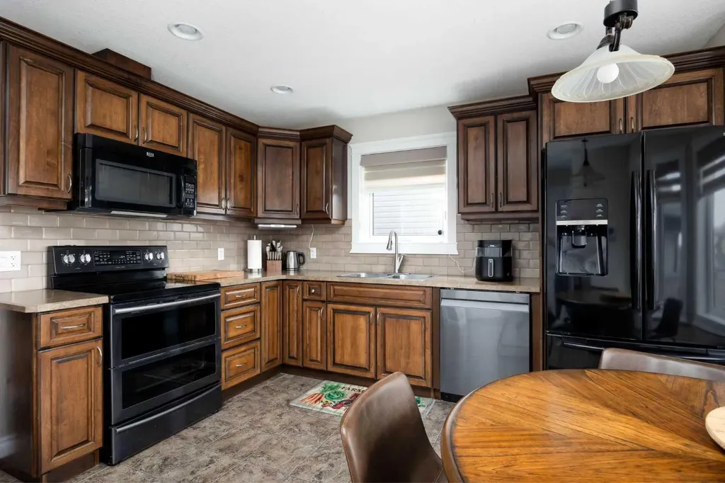 129 Huckleberry Street Fort Mcmurray AB T9K 0N7