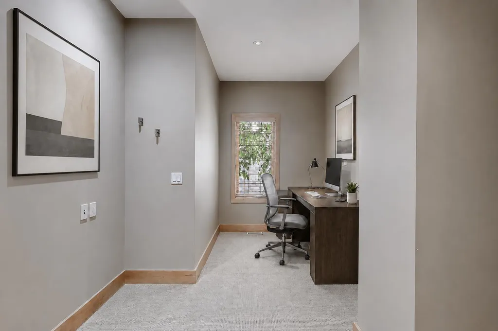 17 Somme Boulevard SW Calgary AB T2T 6K7
