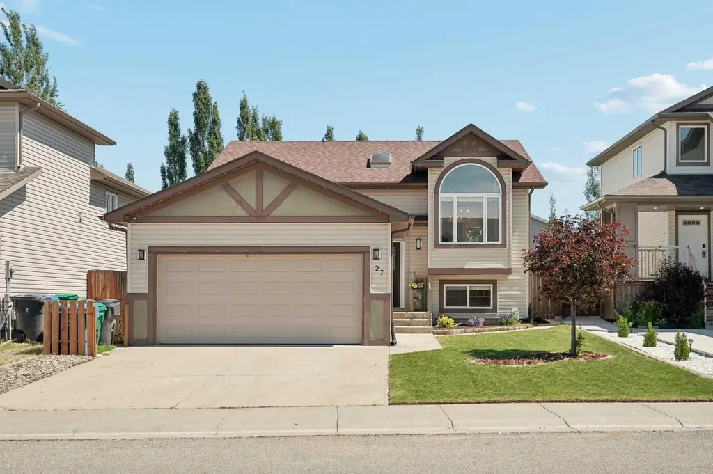 27 Firelight Way W Lethbridge AB T1J 4W1