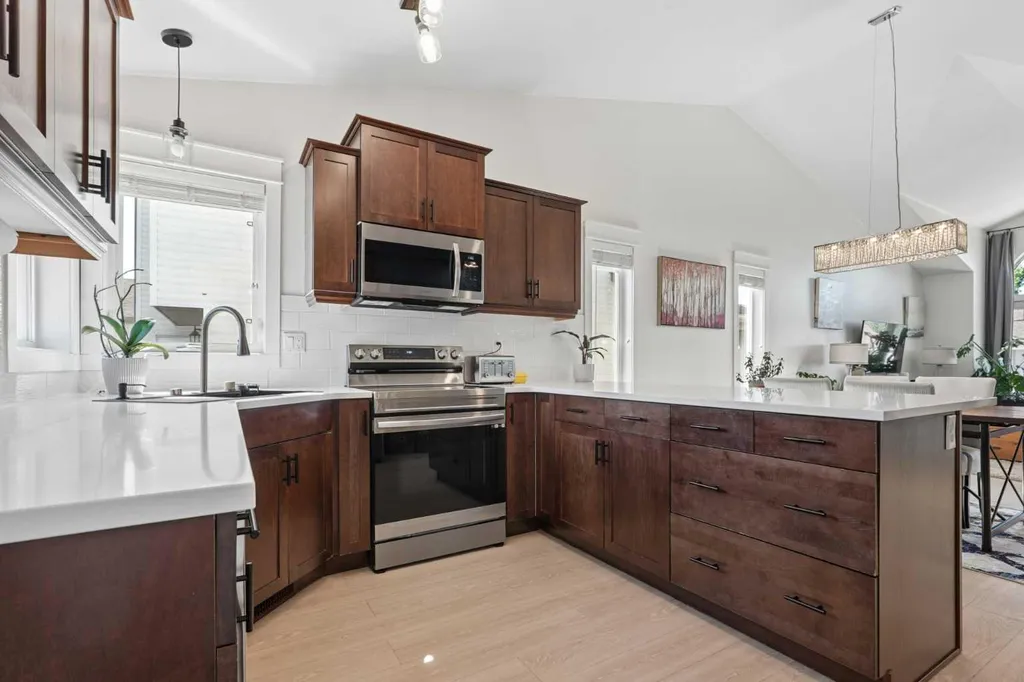 27 Firelight Way W Lethbridge AB T1J 4W1