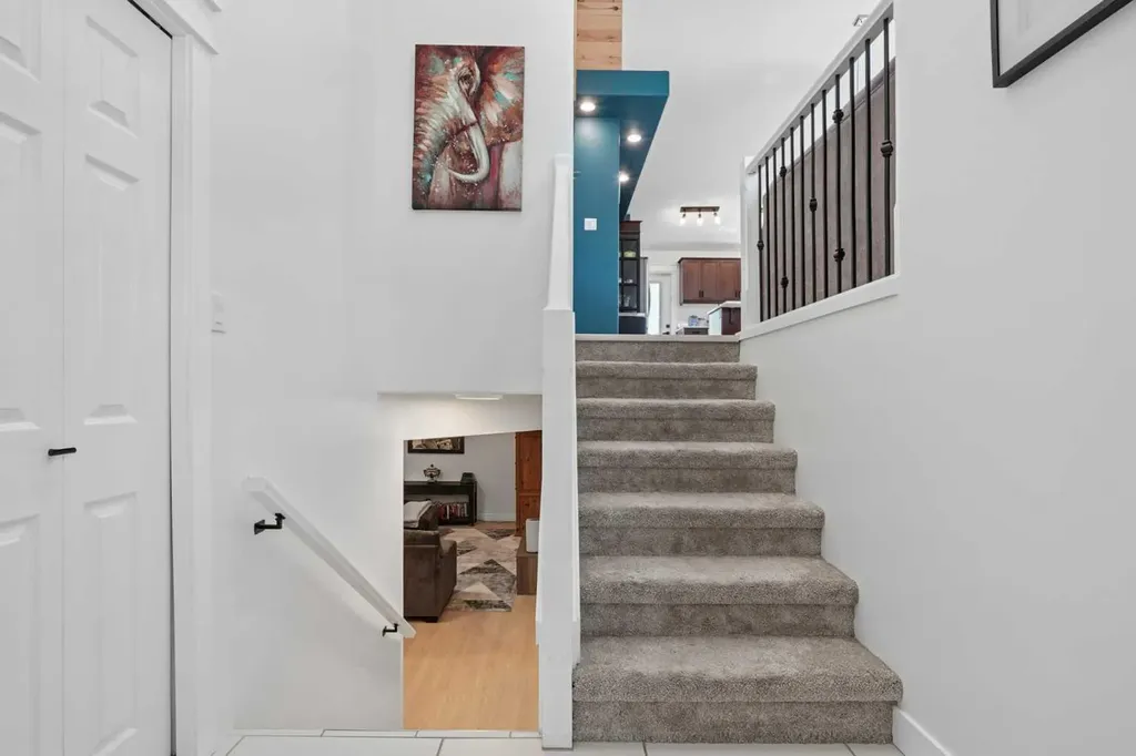 27 Firelight Way W Lethbridge AB T1J 4W1