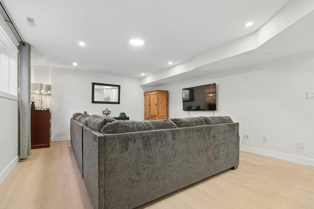 27 Firelight Way W Lethbridge AB T1J 4W1