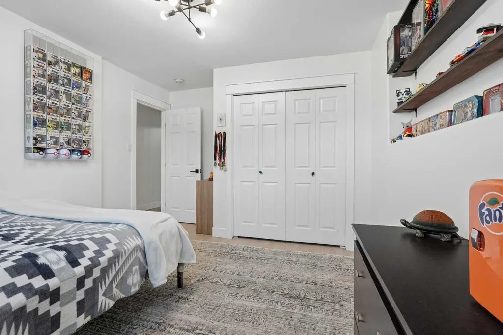 27 Firelight Way W Lethbridge AB T1J 4W1
