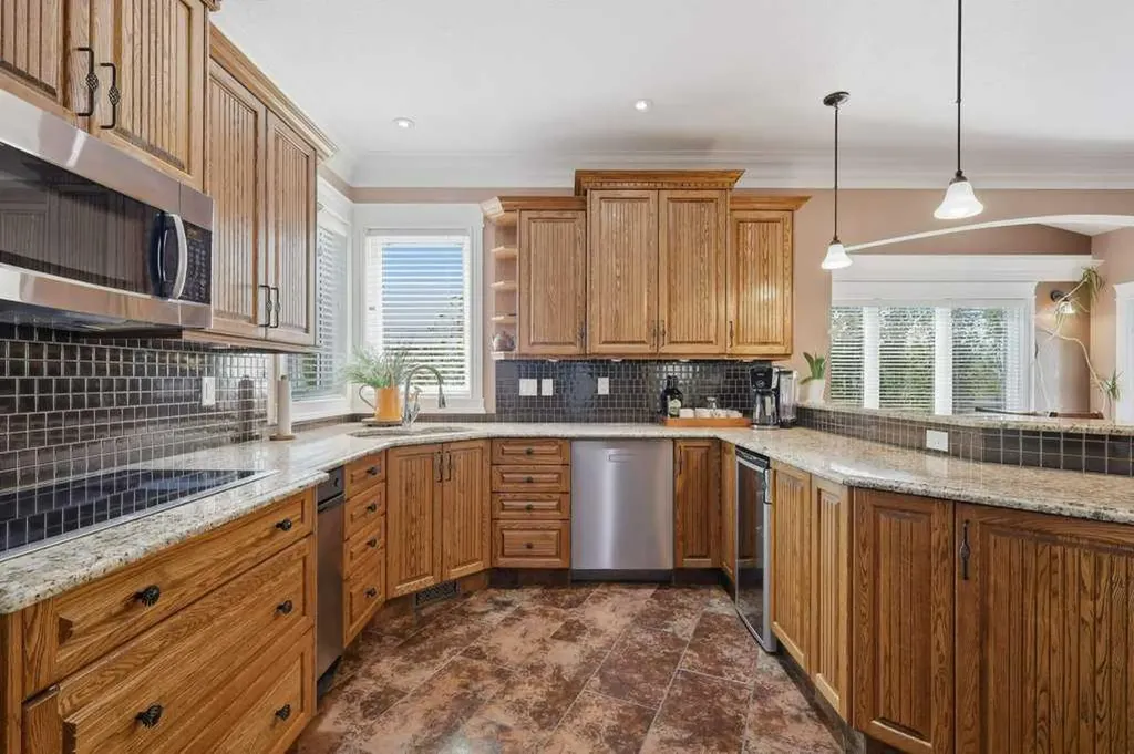 28 Oakdale Place Red Deer AB T4P 0E1