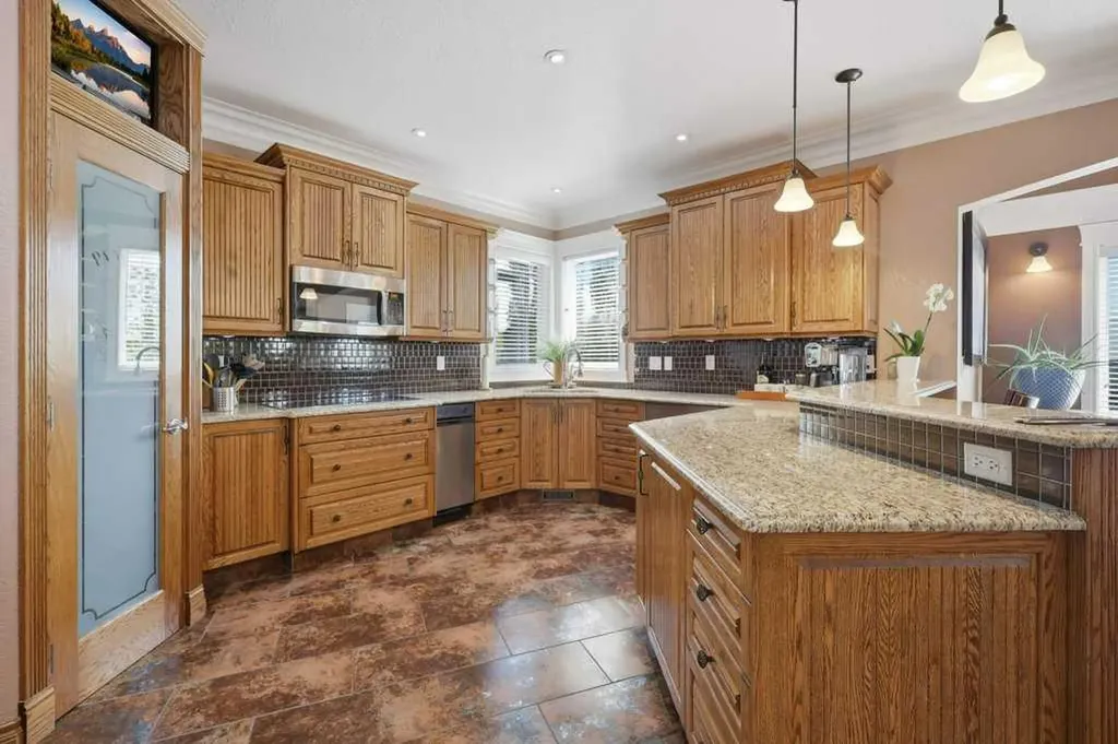 28 Oakdale Place Red Deer AB T4P 0E1