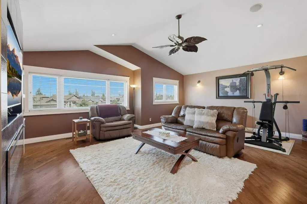 28 Oakdale Place Red Deer AB T4P 0E1