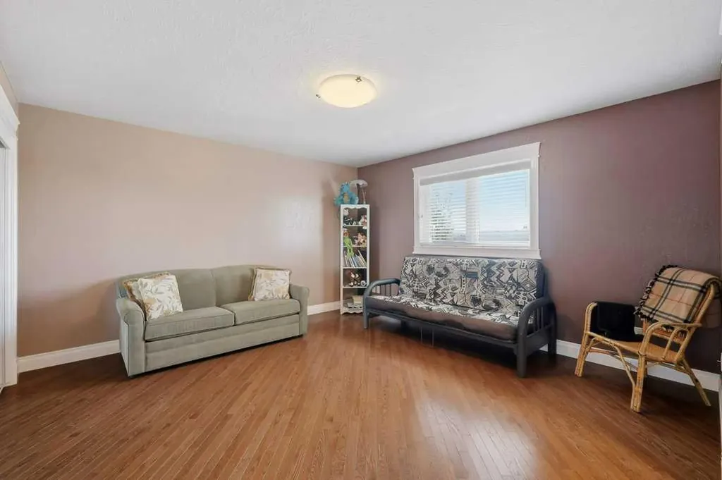 28 Oakdale Place Red Deer AB T4P 0E1