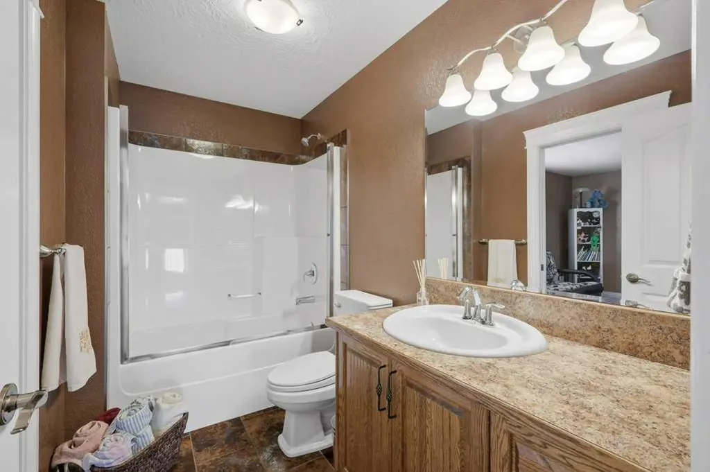 28 Oakdale Place Red Deer AB T4P 0E1
