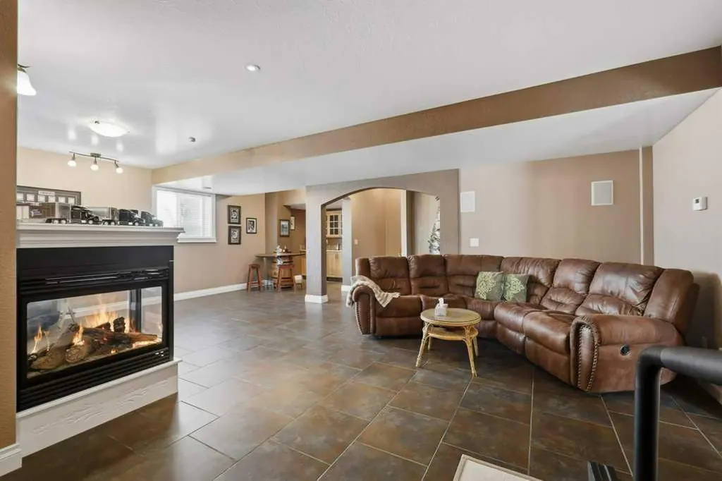 28 Oakdale Place Red Deer AB T4P 0E1