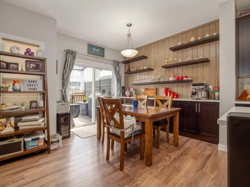 386 Moonlight Way W Lethbridge AB T1J 5K1