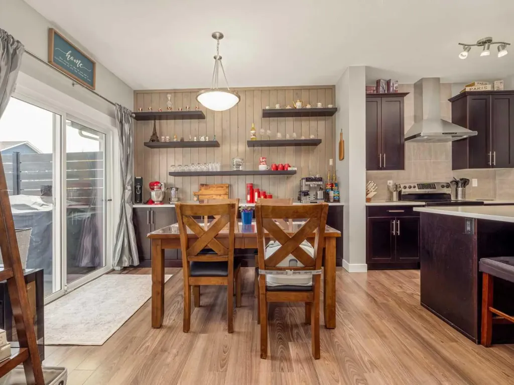 386 Moonlight Way W Lethbridge AB T1J 5K1