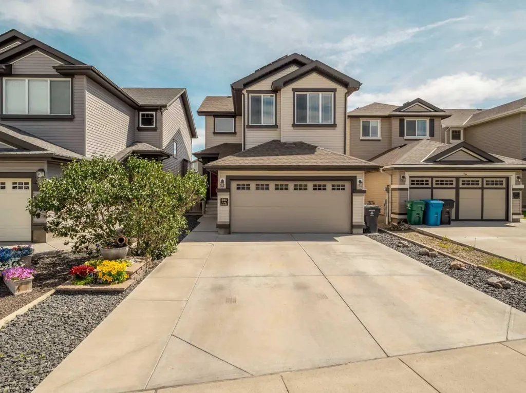 386 Moonlight Way W Lethbridge AB T1J 5K1