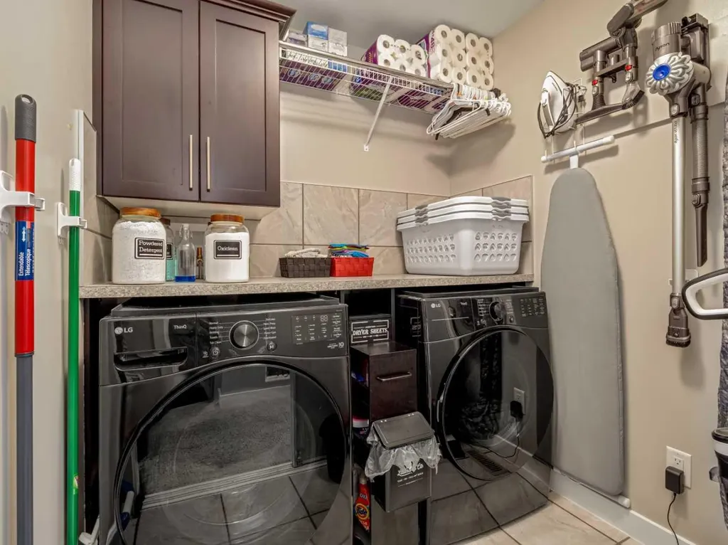386 Moonlight Way W Lethbridge AB T1J 5K1