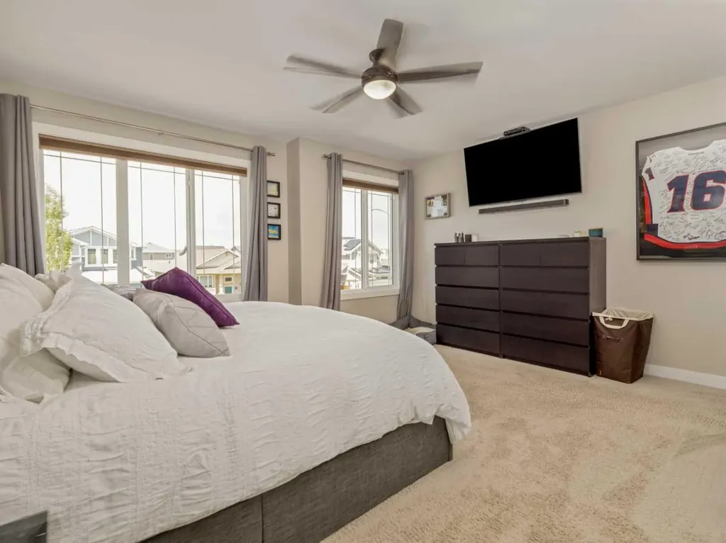 386 Moonlight Way W Lethbridge AB T1J 5K1