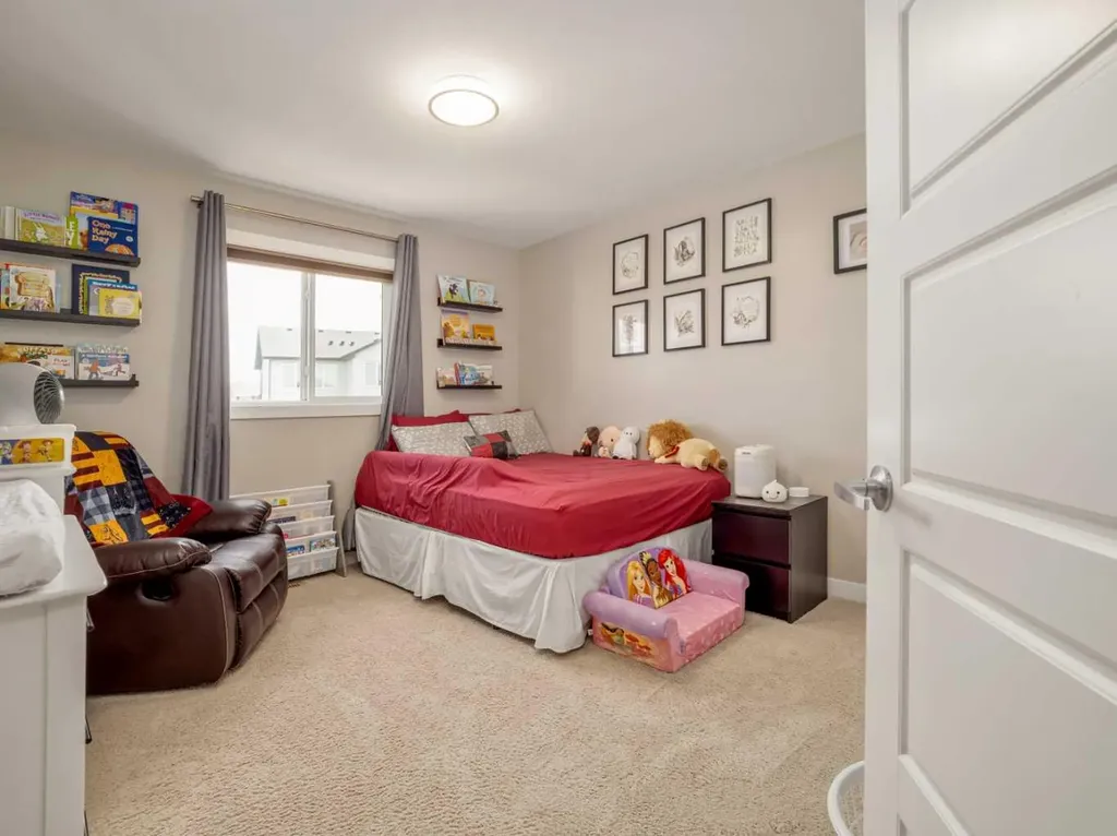 386 Moonlight Way W Lethbridge AB T1J 5K1