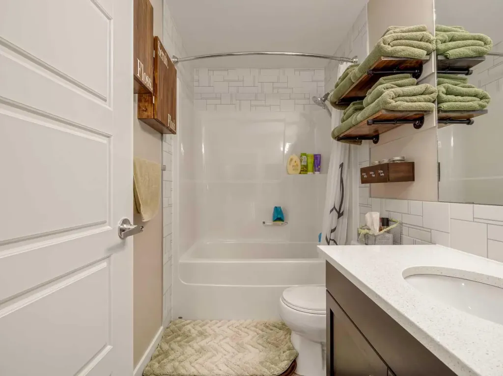 386 Moonlight Way W Lethbridge AB T1J 5K1