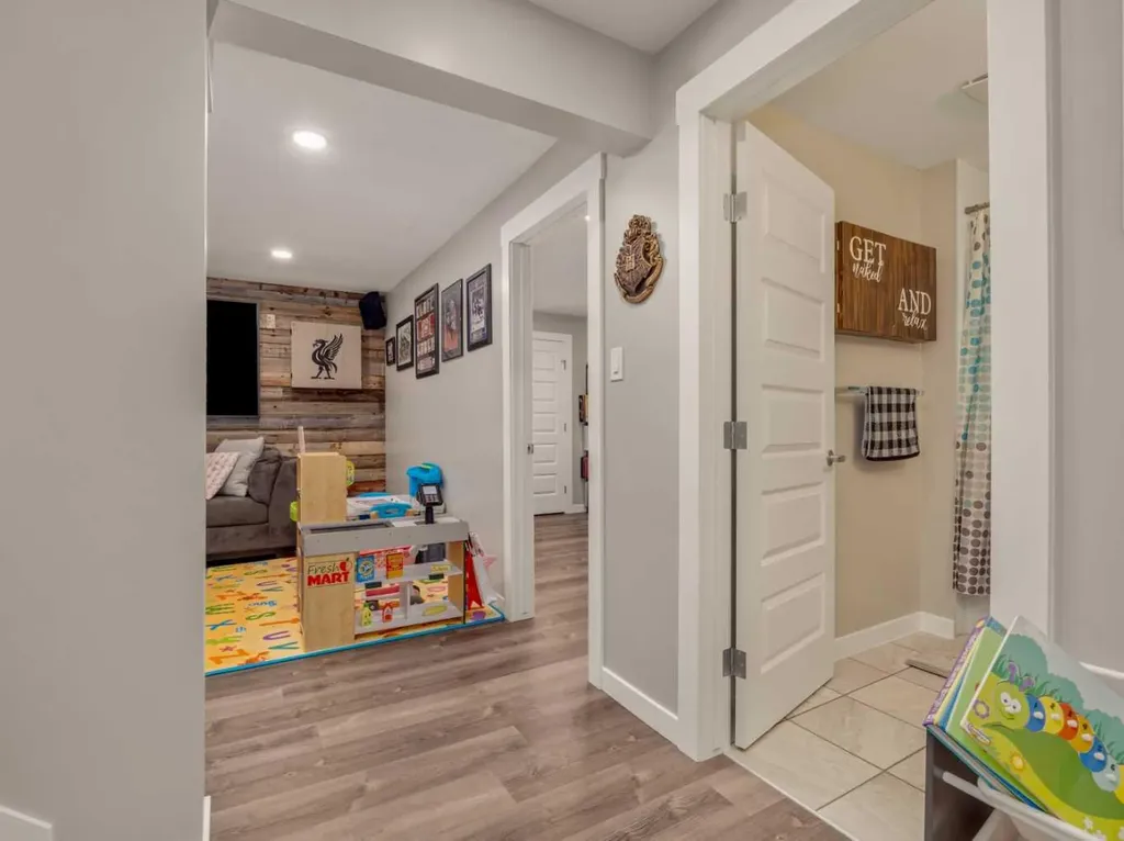 386 Moonlight Way W Lethbridge AB T1J 5K1