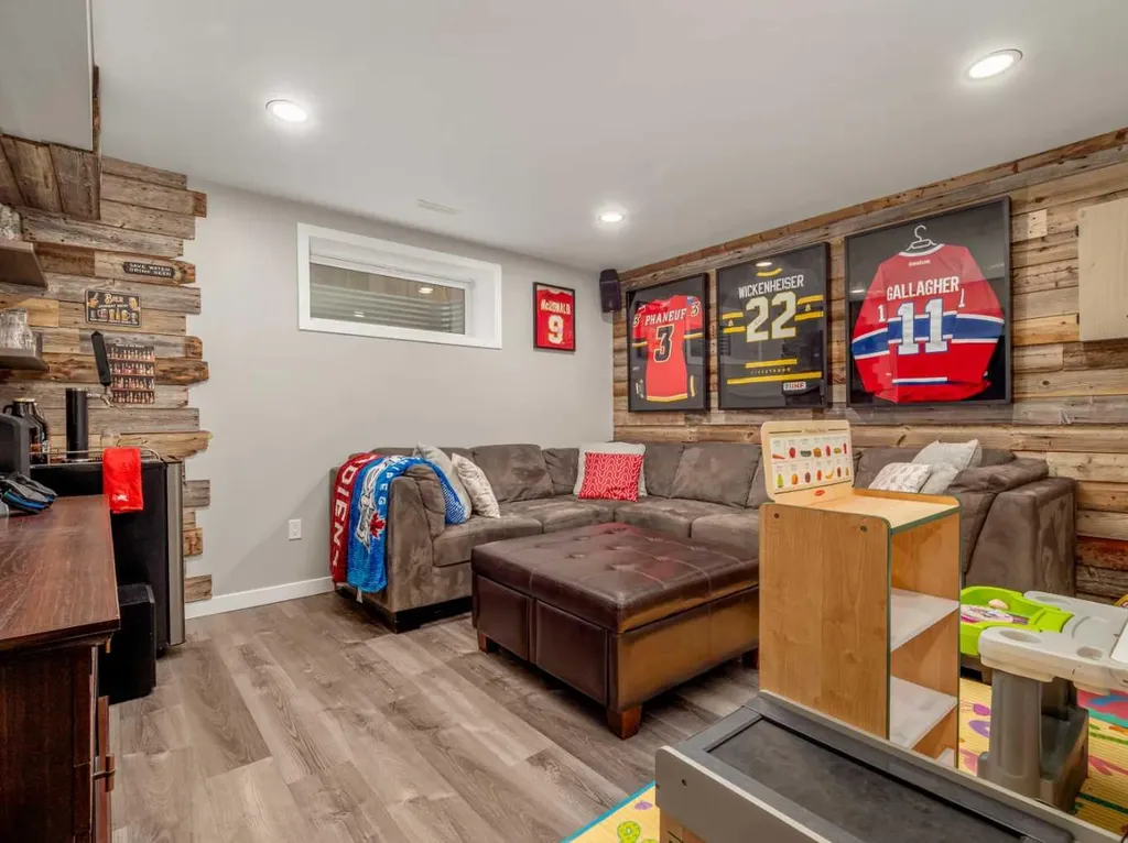 386 Moonlight Way W Lethbridge AB T1J 5K1