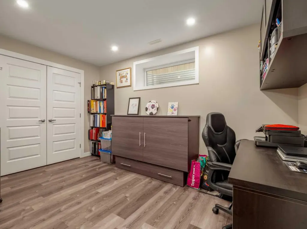 386 Moonlight Way W Lethbridge AB T1J 5K1