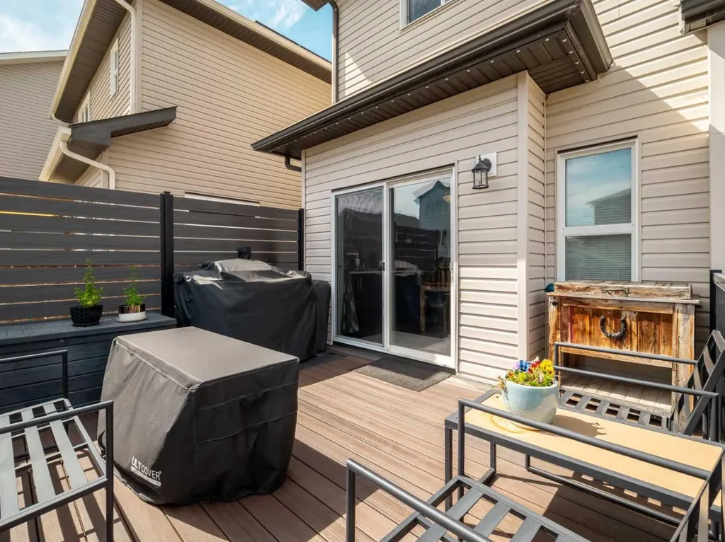 386 Moonlight Way W Lethbridge AB T1J 5K1