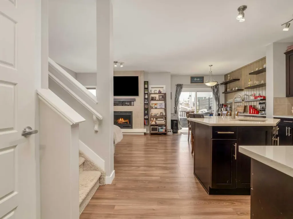 386 Moonlight Way W Lethbridge AB T1J 5K1