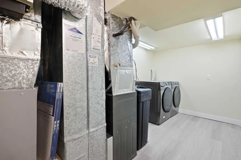 43 Beaconsfield Place NW Calgary AB T3K1W8