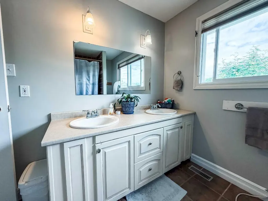 6108 41 Avenue Stettler AB T4K 1H2