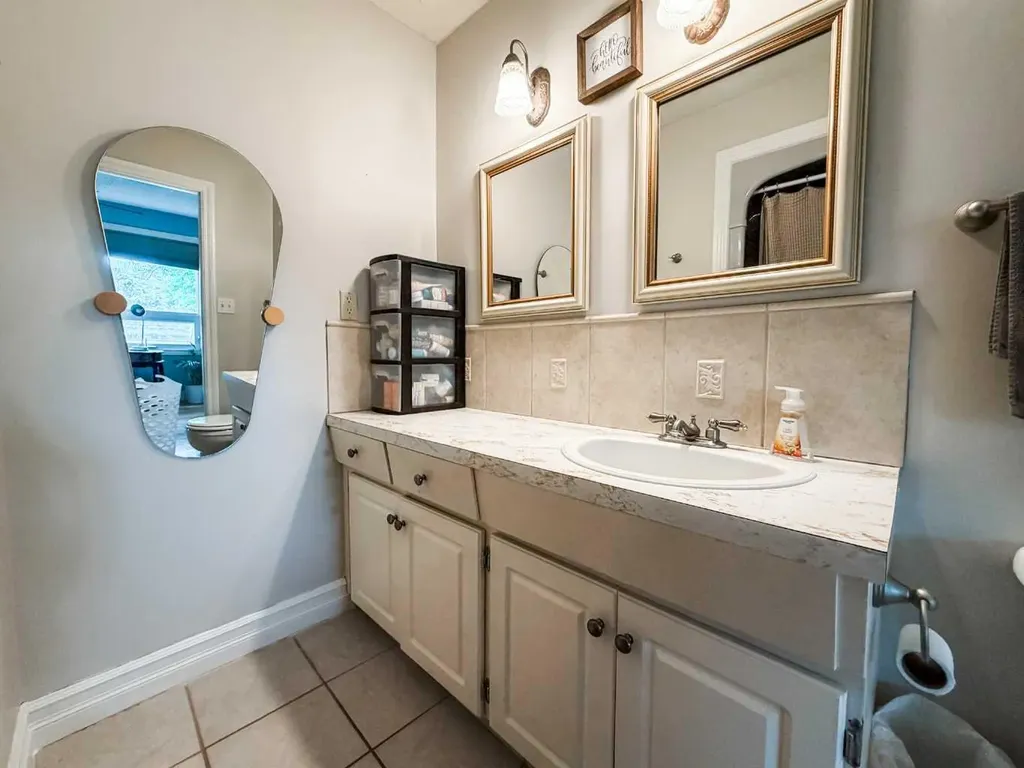 6108 41 Avenue Stettler AB T4K 1H2