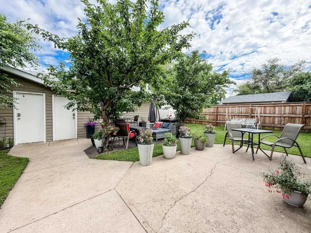 6108 41 Avenue Stettler AB T4K 1H2