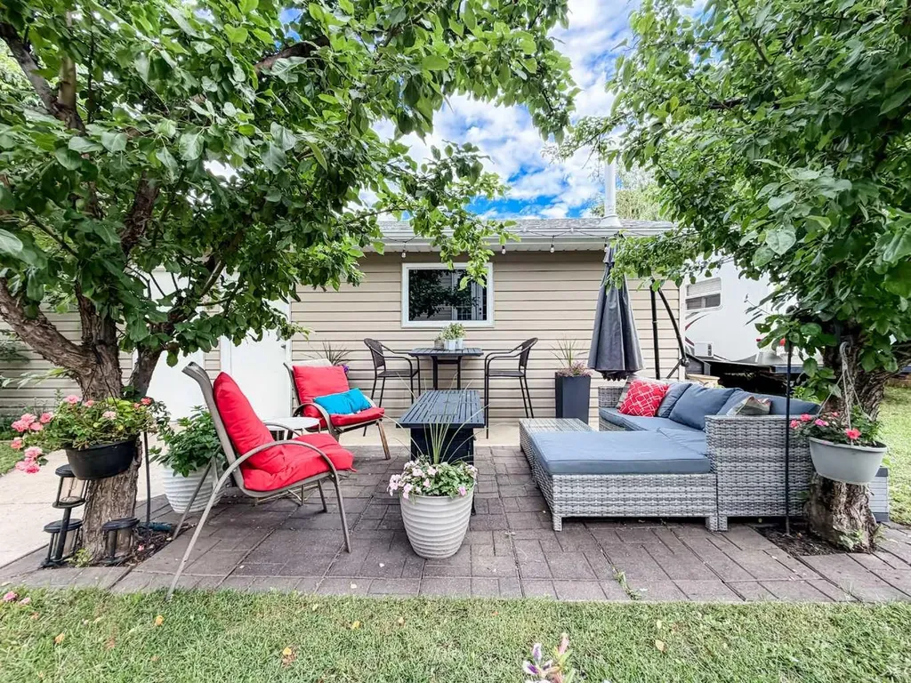 6108 41 Avenue Stettler AB T4K 1H2