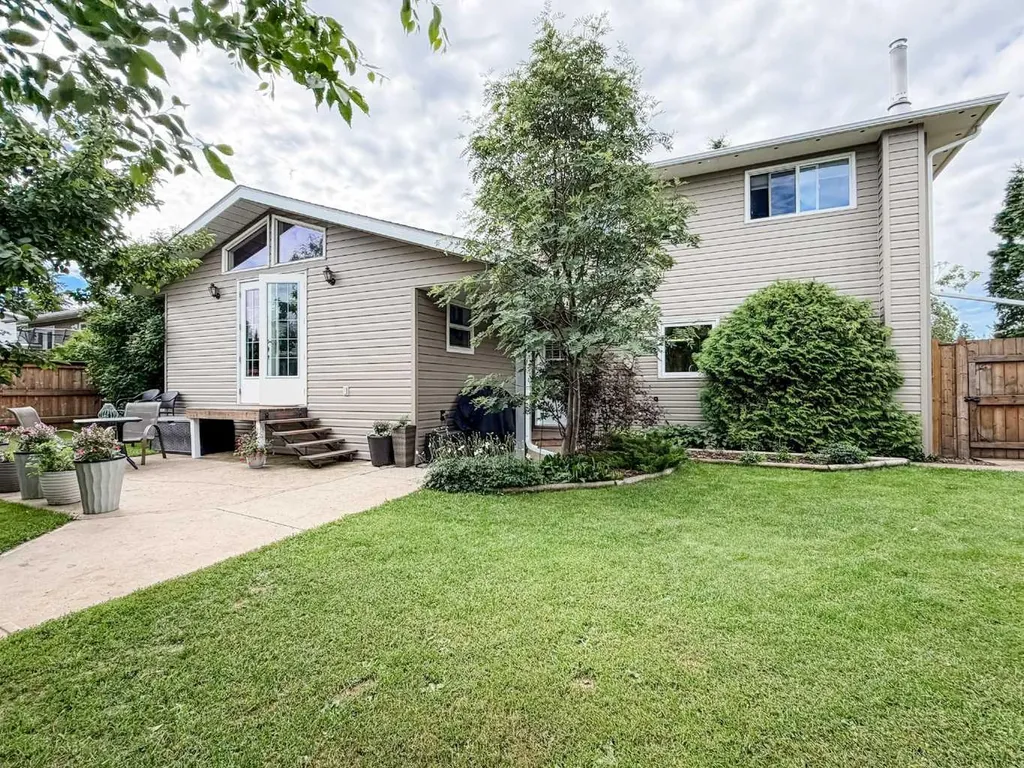 6108 41 Avenue Stettler AB T4K 1H2