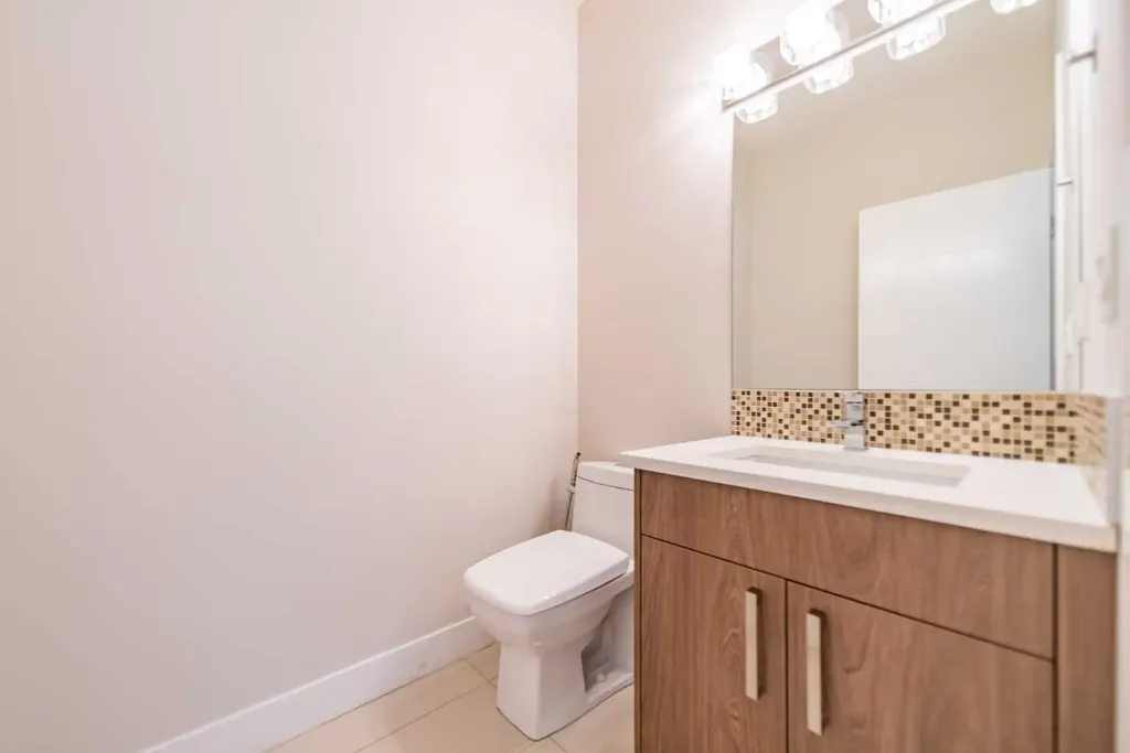 1934 26 Street SW Calgary AB T3E 2A1