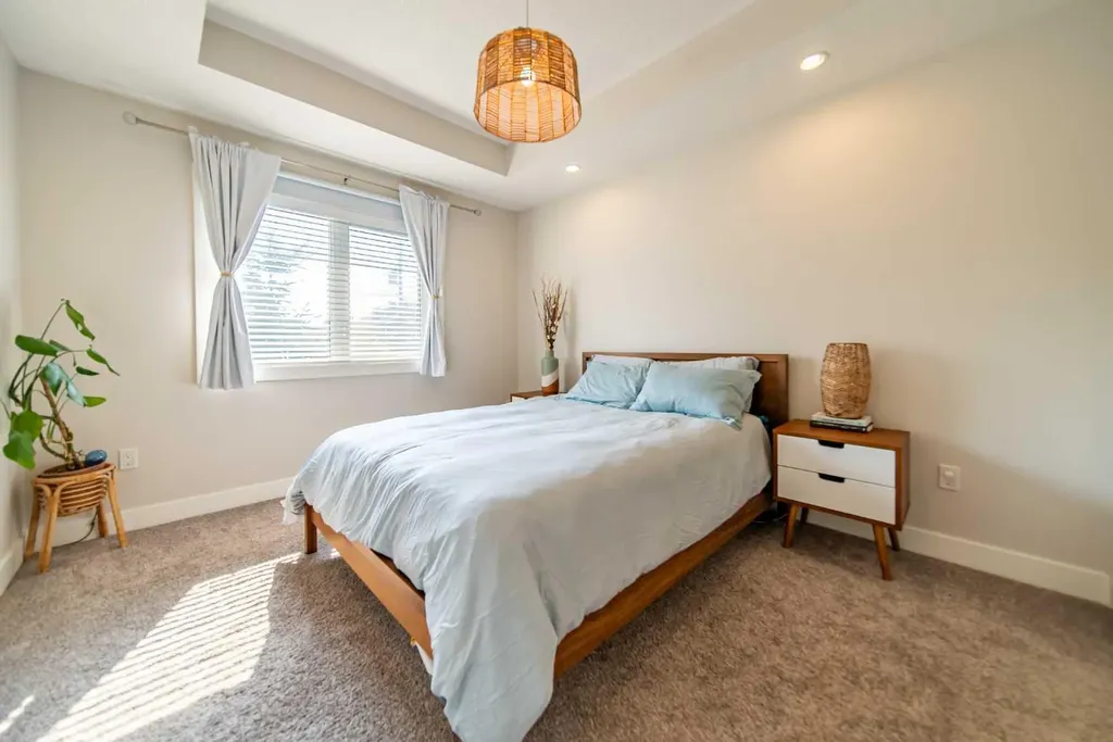 1934 26 Street SW Calgary AB T3E 2A1