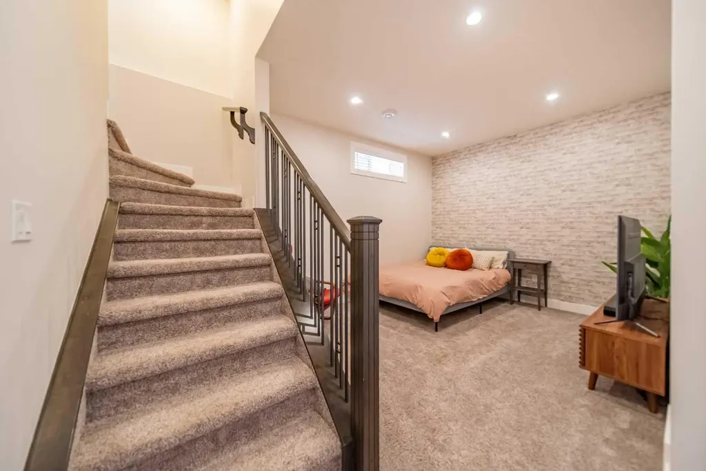 1934 26 Street SW Calgary AB T3E 2A1