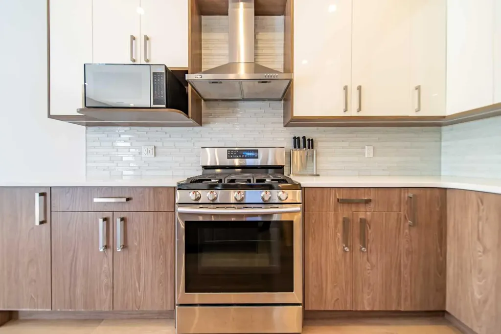 1934 26 Street SW Calgary AB T3E 2A1