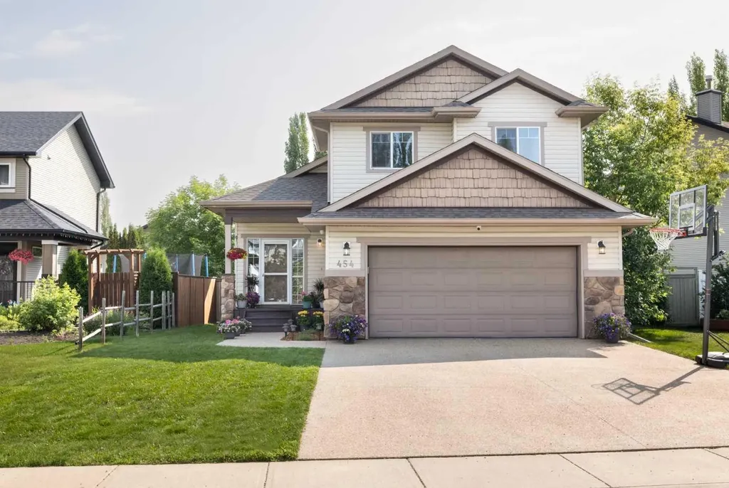 454 Wishart Street Red Deer AB T4N 7E9