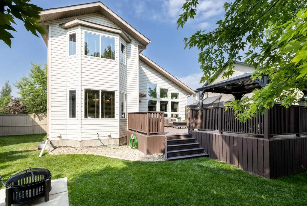 454 Wishart Street Red Deer AB T4N 7E9
