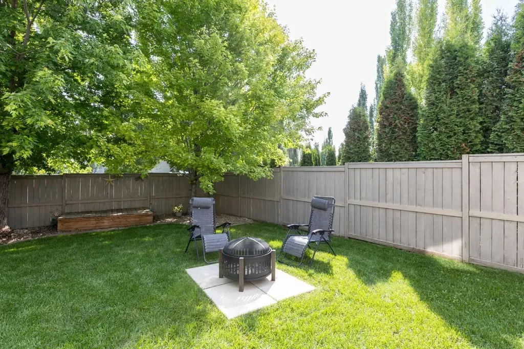 454 Wishart Street Red Deer AB T4N 7E9