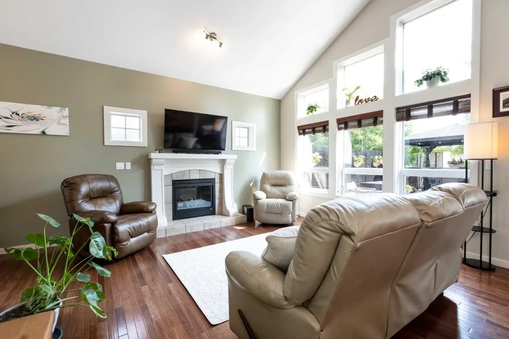 454 Wishart Street Red Deer AB T4N 7E9