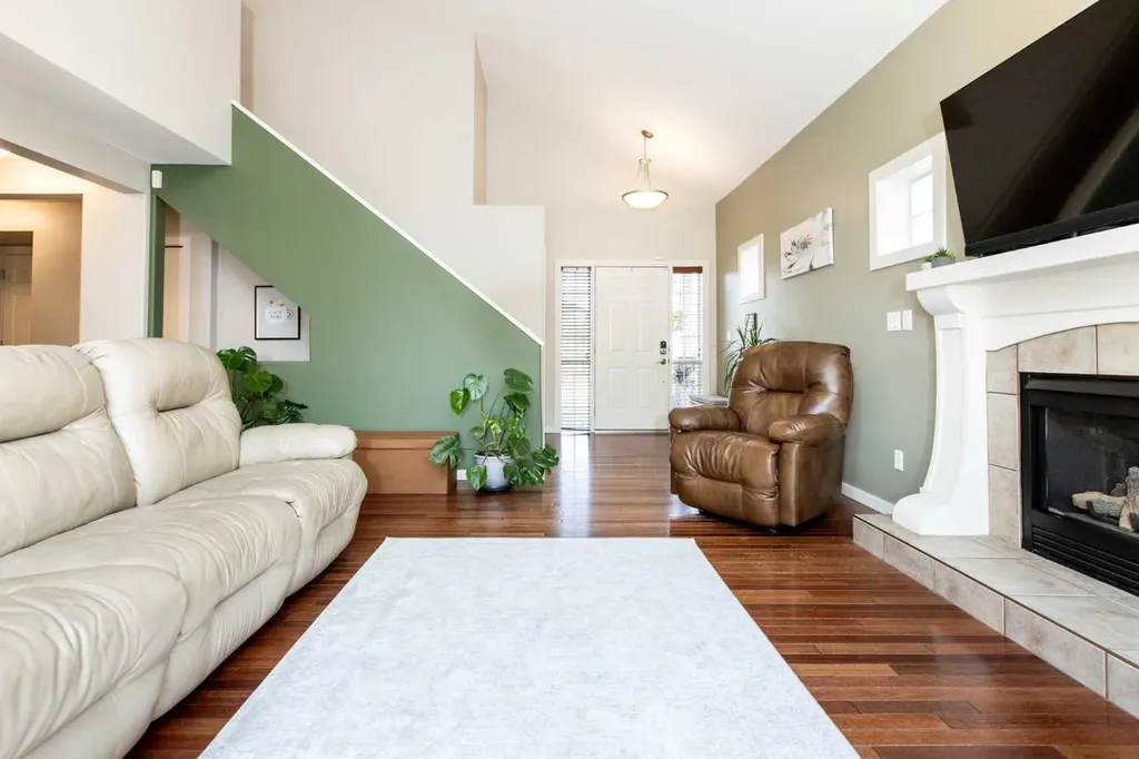 454 Wishart Street Red Deer AB T4N 7E9