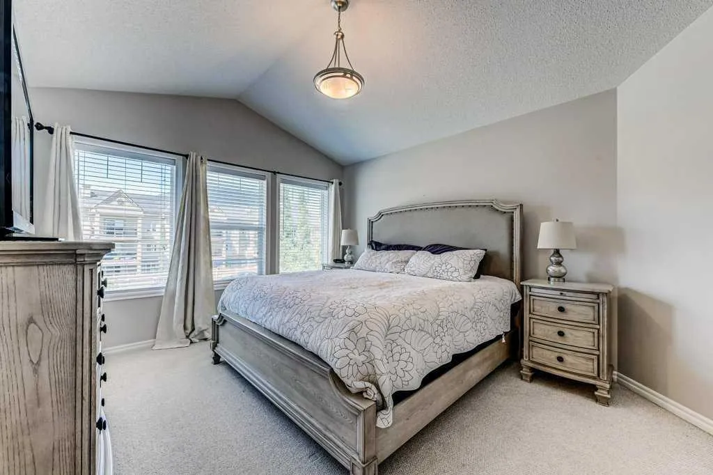 11 Cranfield Link SE Calgary AB T3M 1H9