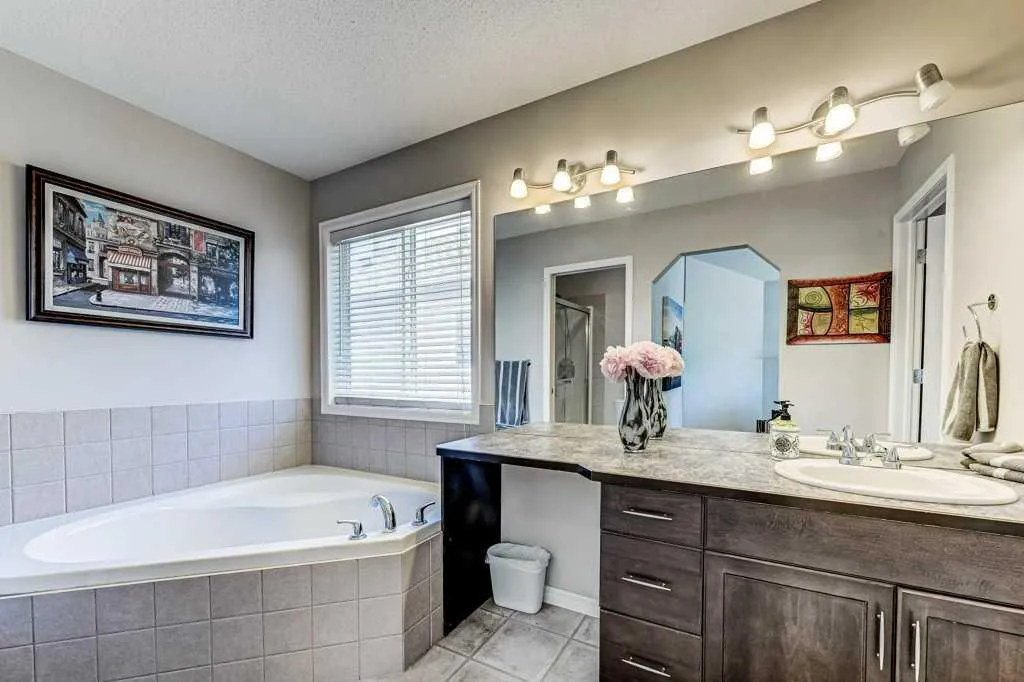 11 Cranfield Link SE Calgary AB T3M 1H9